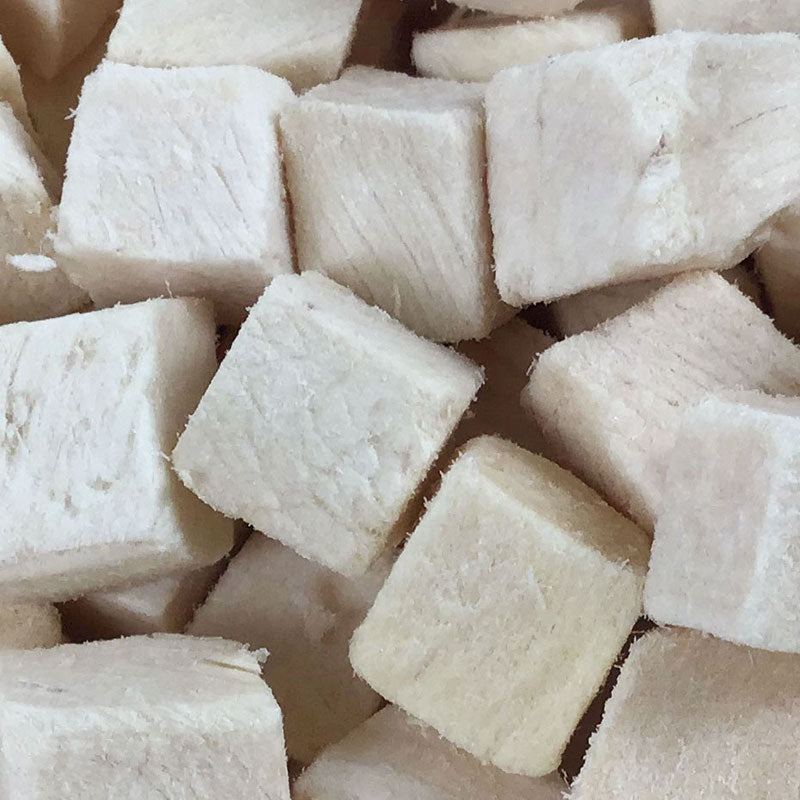 Freeze-dried chicken cubes 65g